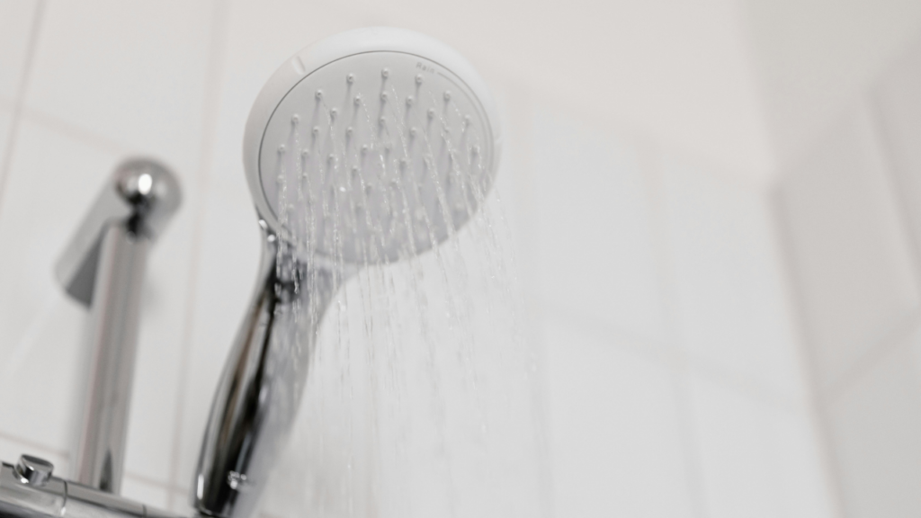 Quel est le meilleur pommeau de douche anti-calcaire made in France ? Comparatif 2026
