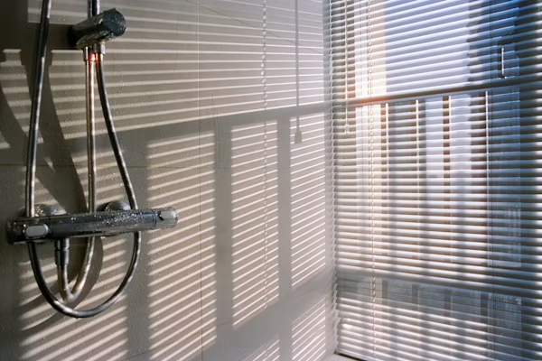 Pommeau de douche filtrant Seoni : notre avis honnête (calcaire, cheveux, peau)
