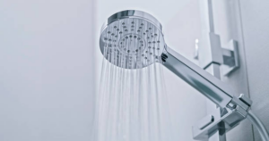 Hauteur ideale pour un pommeau de douche : norme, reglages et conseils d'installation