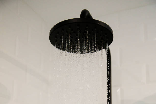 Hauteur ideale pour un pommeau de douche : norme, reglages et conseils d'installation
