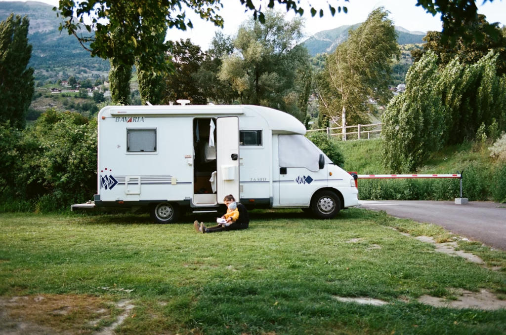 Rénover la salle de bain d'un camping-car : étapes et matériaux