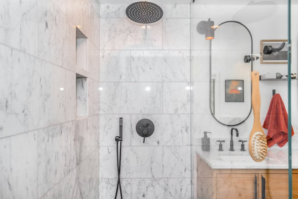 Pommeau de douche pour camping-car : comment bien choisir et quels modèles privilégier en 2026