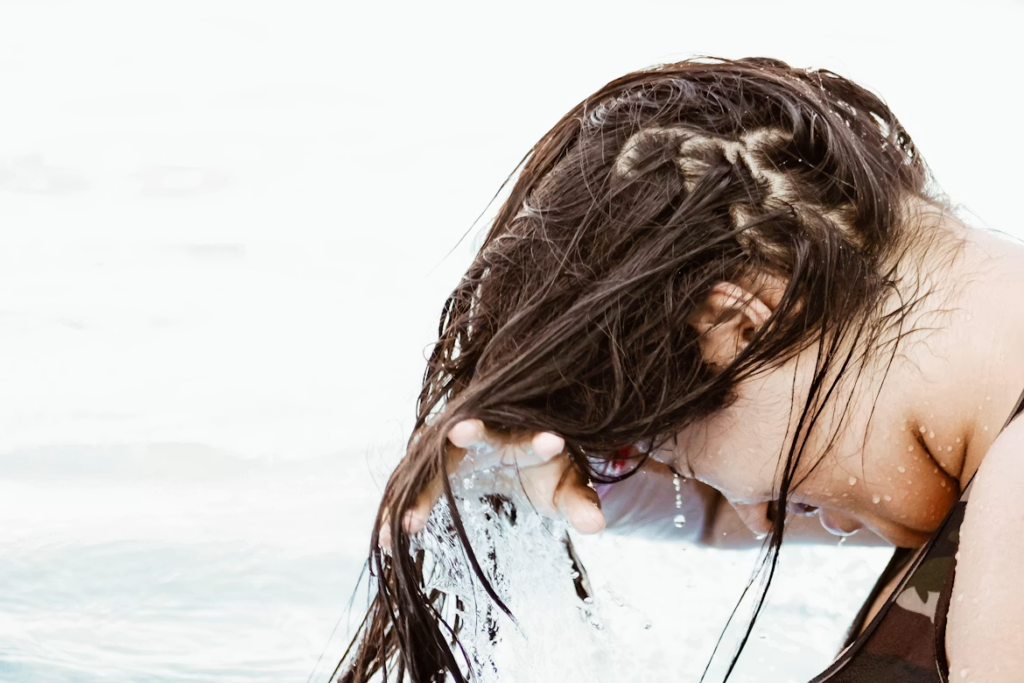 Eau calcaire, cheveux et peau : effets réels et solutions concrètes