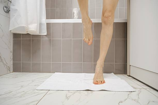 Tapis de sortie de douche antidérapant : le guide pour ne plus glisser en sortant