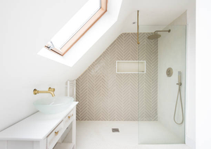 Vitre et paroi de douche calcaire : nettoyer et prévenir durablement