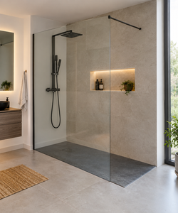 Paroi de douche sans cadre en verre 8 mm dans une douche à l’italienne